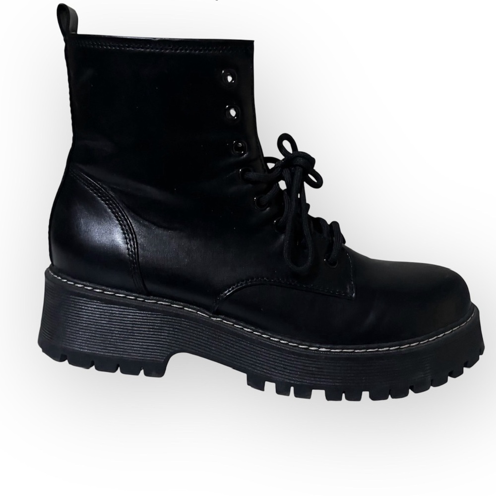 No Boundaries Women's Black Boots